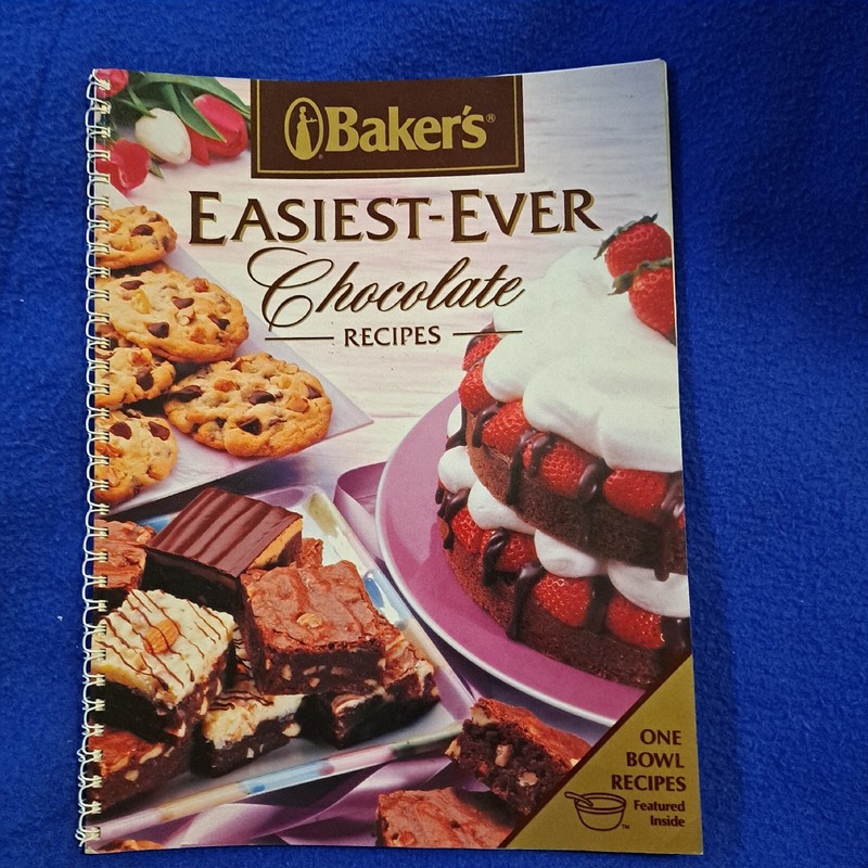 Favorite Brand Name Recipes Baker's Easiest Chocolate 1991 Cookbook spiral bound