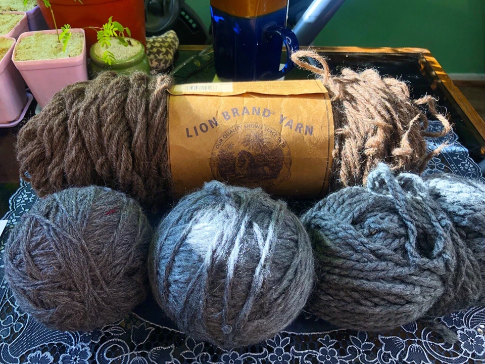 Brown Lion Brand Fisherman's wool 1 +3 unmarked gray yarn lot Foto 2 de 4