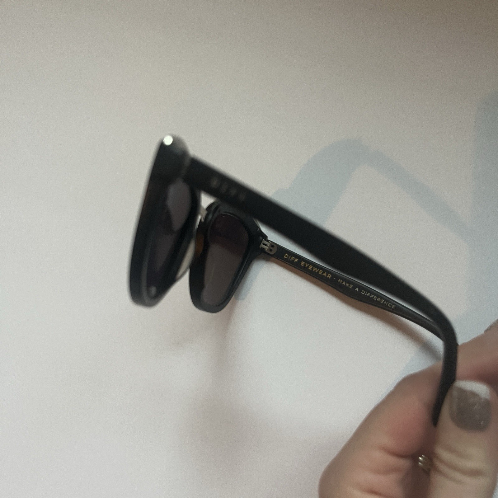 DIFF Eyewear Sunglasses Black Frames Polarized Co… - image 4