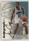 1997-98 Skybox Premium Autographics Dell Curry Auto 1bi0