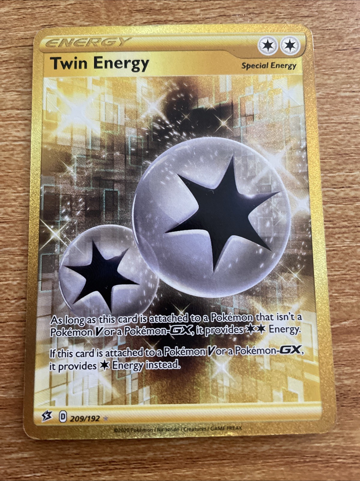 Twin Energy Special Energy Pokémon Card 209/192 Holo