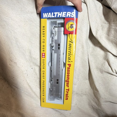 Coche de equipaje Walthers HO Santa Fe Super Chief Budd 73' plateado 932-5920 | Condition: New