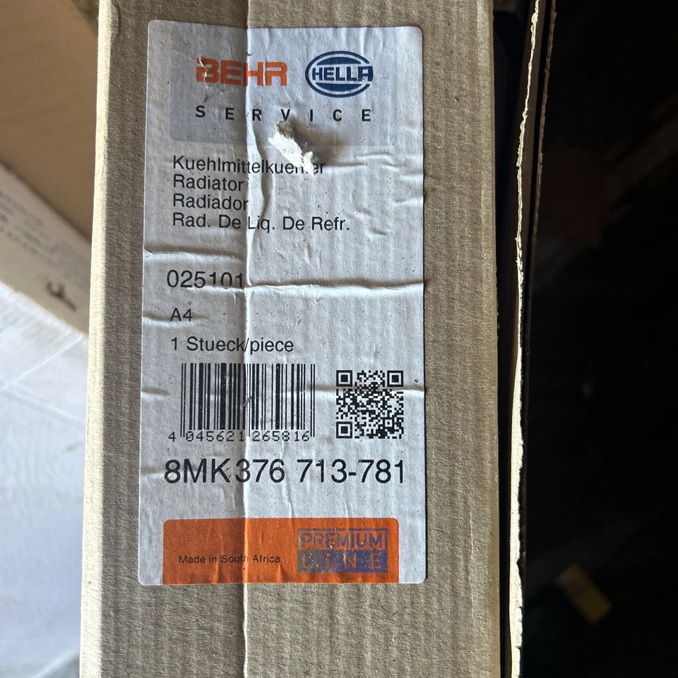 Radiador BehrHellaService para Volkswagen Jetta Turbo 2002-2004 1,8 L L4 GAS DOHC Foto 2 de 2