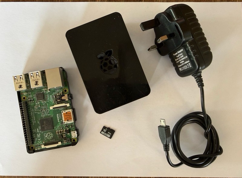 Raspberry Pi 2 Model B With Case, 16gb SD Card & Pi Hut Power Supply