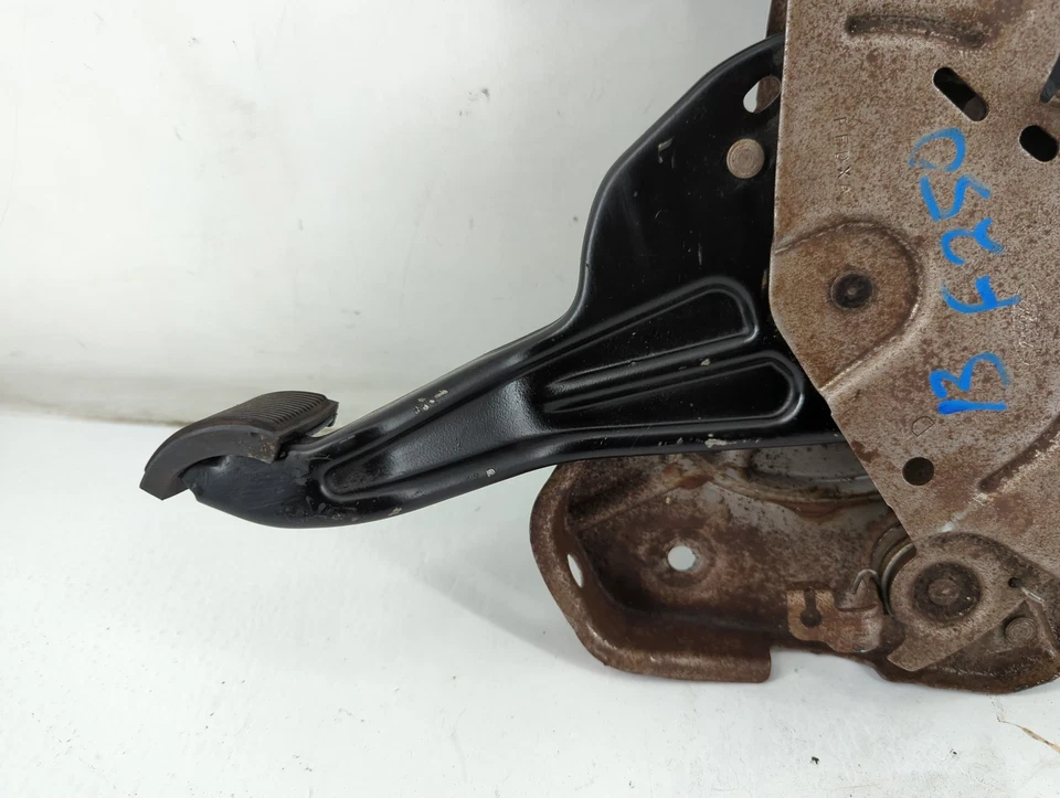 Ford F-350 Super Duty 2013 montaje de pedal de freno UT59O Foto 4 de 4