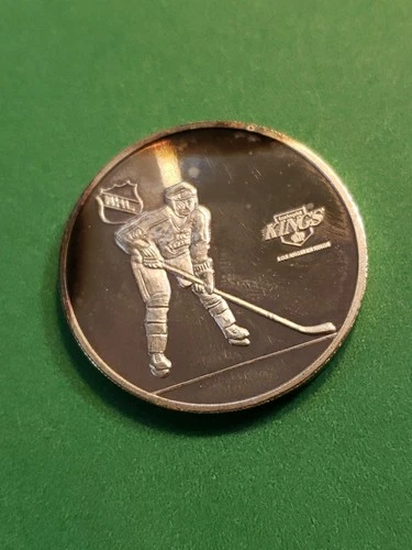 Beautiful Hockey Los Angeles Kings 1 Oz Silver Round Proof Like Finish