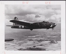 Boeing B-17 The Village Flirt 42-29739 91 BG 323 BS airborne photo