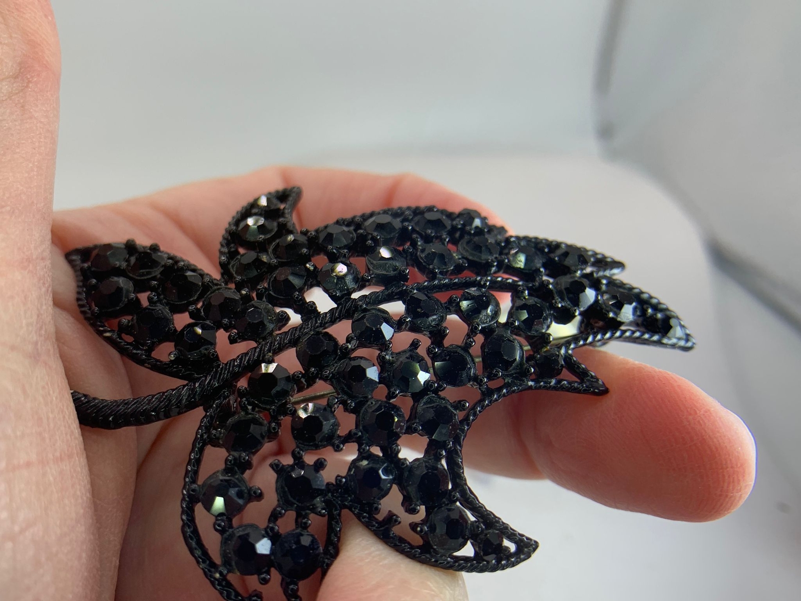 Leaf Maple Leaf Openwork Onyx Rhinestones Vintage… - image 3