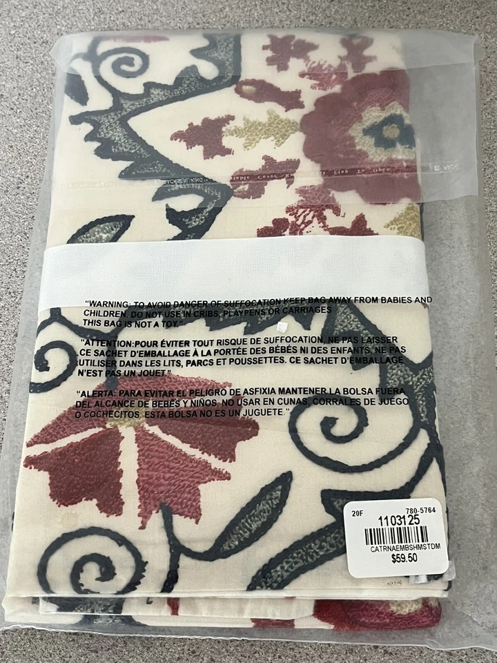 Almohada Pottery Barn Catarina bordada tamaño estándar farsa 20" x 26" NUEVA Foto 2 de 4