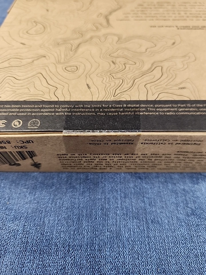 Nomad - 5-in-1 10W Wireless Charging Pad for Apple Watch and iPhone NIB u-2B - Image 4 of 4