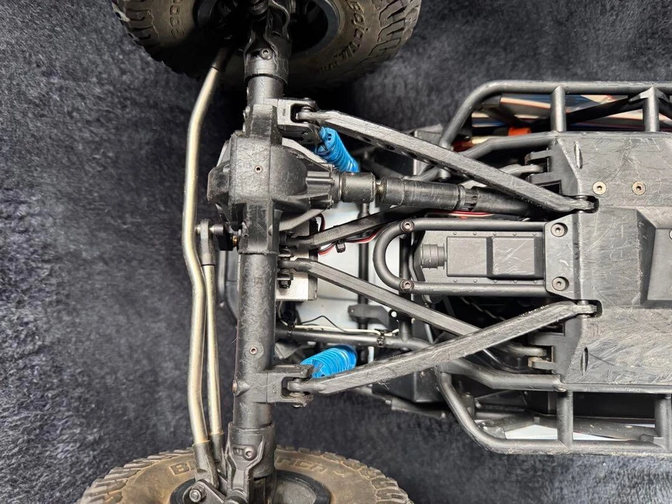 Axial RR10 Bomber 1/10 Electric 4WD RTR Rock Racer RC Car Free Shipping From JP - Image 4 of 4