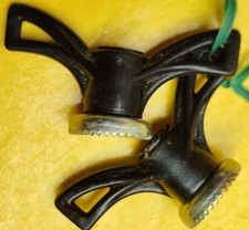 SPORTS MODEL VINTAGE FRONT HUB PAIR BUTTERFLY NUTS DADI BICI A FARFALLA