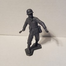 1963 Louis Marx WW2 World War 2 II Gray German Soldier 60MM Figure Gernader