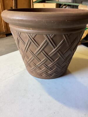 Arcadia Garden Products Plant Pot 18  Brown Weather Resistant PVC in Terra Cotta