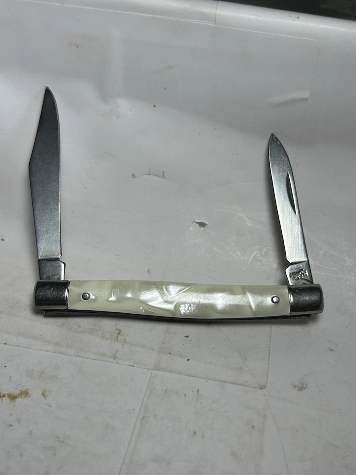 Navaja de Bolsillo Plegable Vintage Imperial Inoxidable EE. UU. 2 Hojas Perla Imitación Como Nueva Foto 2 de 4