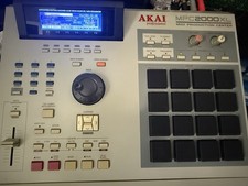 Akai MPC 2000XL
