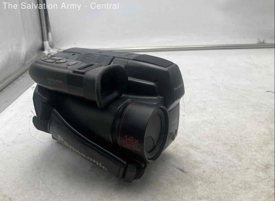 Panasonic Palmcorder IQ PV-A296D Color Viewfinder Black Handheld Camcorder - Image 4 of 4