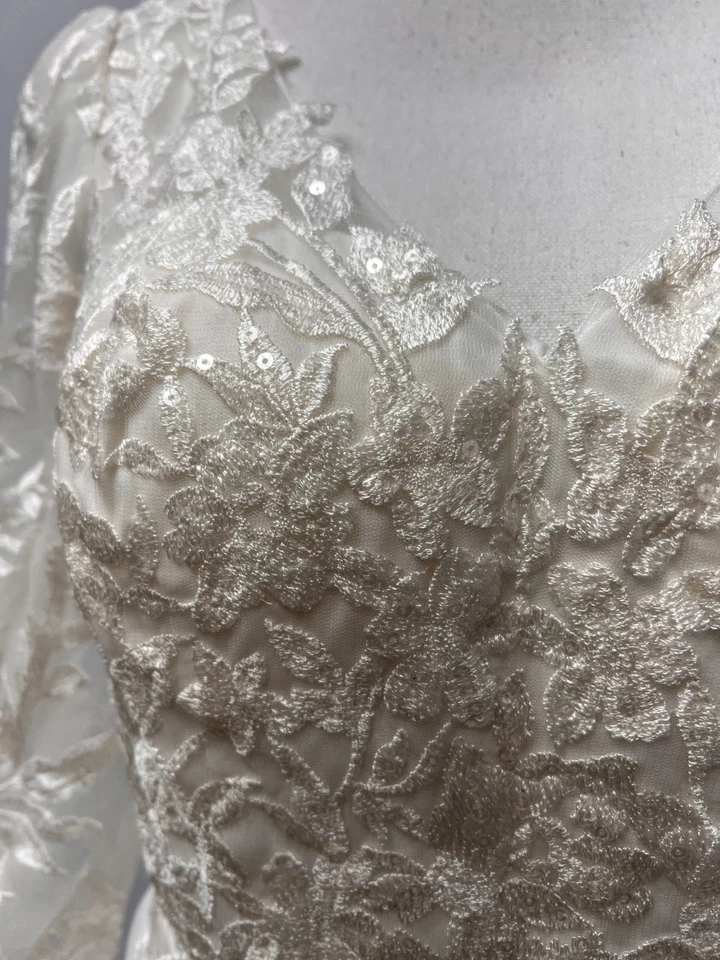 Vestido de cóctel JJ's House marfil asimétrico de gasa de encaje con lentejuelas talla 8 252929 Foto 4 de 4