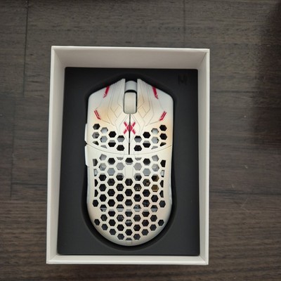 Finalmouse ULX Pro Series Aceu Lion Medium Gaming Mouse with Box and Accessories
