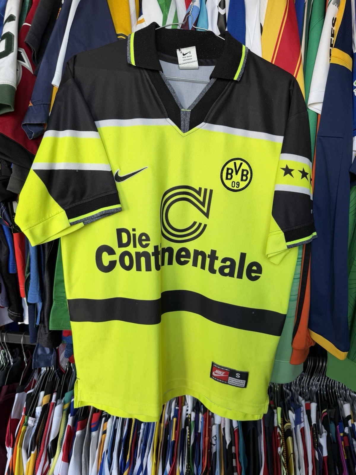 VINTAGE BORUSSIA DORTMUND GERMANY 1997/1998 HOME FOOTBALL SHIRT JERSEY NIKE