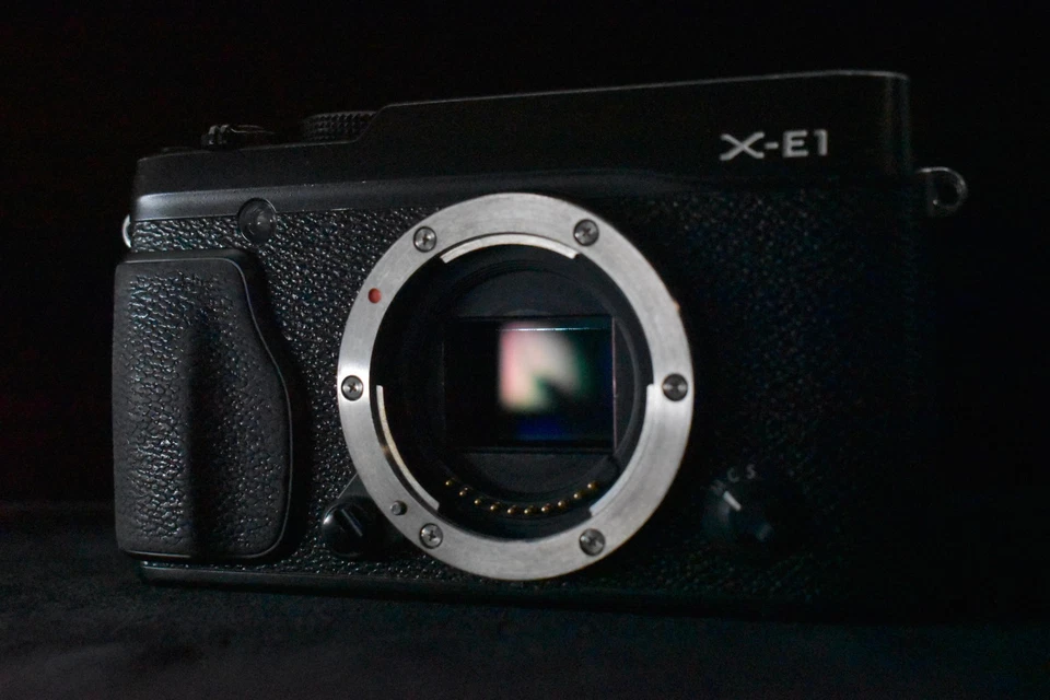 [US Duty Paid] Fujifilm X Series X-E1 16.3MP Digital SLR Camera Body Black 7999