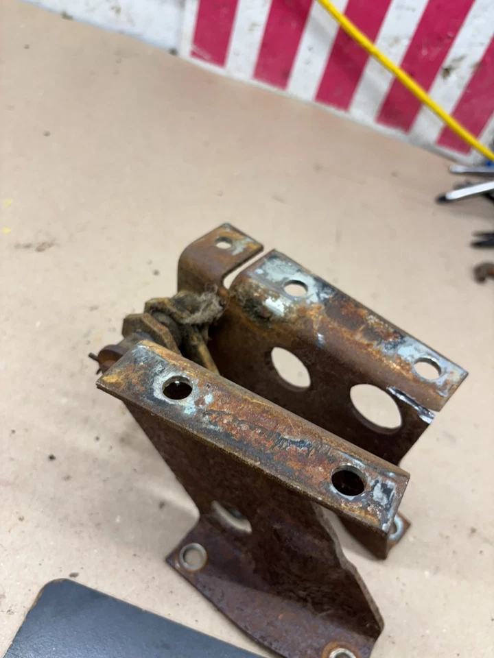 Chevrolet Gmc Blazer 1967 1970 K5 K10 C10 K30 soportes de montaje de refuerzo de freno eléctrico Foto 4 de 4