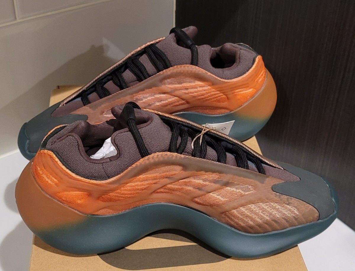 adidas Yeezy 700 V3 Copper Fade (Size 8) - 2021 YZY SUPPLY adidas Yeezy 700 V3 Copper Fade (Size 8) - 2021 YZY SUPPLY