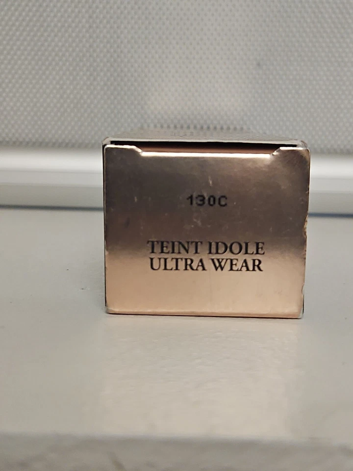 LANCOME Teint Idole Ultra 24H Wear Foundation with Hyaluronic & Vitamin E 130C - Image 4 of 4