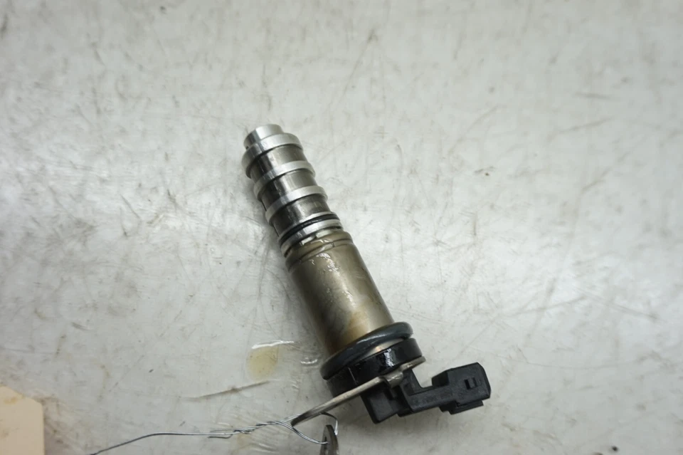 Juego de 2 solenoides de distribución de válvula variable lado izquierdo BMW M6 F12 2013-2018 OEM S63 Foto 3 de 4