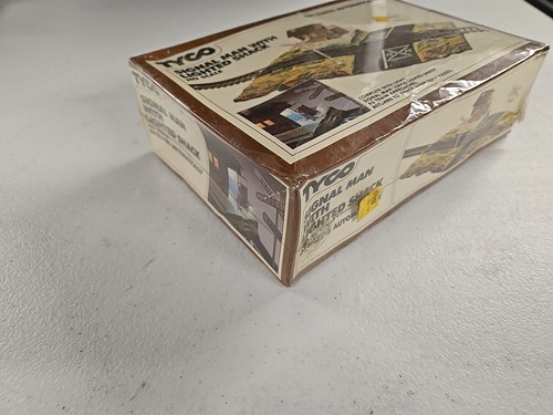Vintage TYCO signal man with lighter shack HO Factory Sealed - Picture 3 of 4