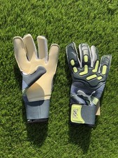 041924-05 Men s Size 10 Puma Future Pro Hybrid GK Gloves