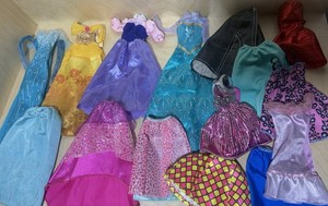 Lote de vestidos y faldas para muñecas tamaño Barbie de Disney Princess