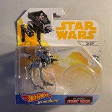 HOT WHEELS STAR WARS STARSHIPS FIRST ORDER AT-ST W/ BB-8 2017 - NEW
