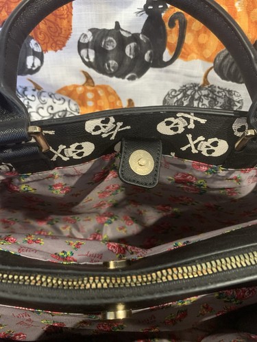 Betsey Johnson Skull Embossed Skulltastic Women's Bag - Picture 6 of 8