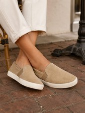 Vince Blair Perforated Slip On Sneaker Warm Almond Size 8 NWOT Flawed