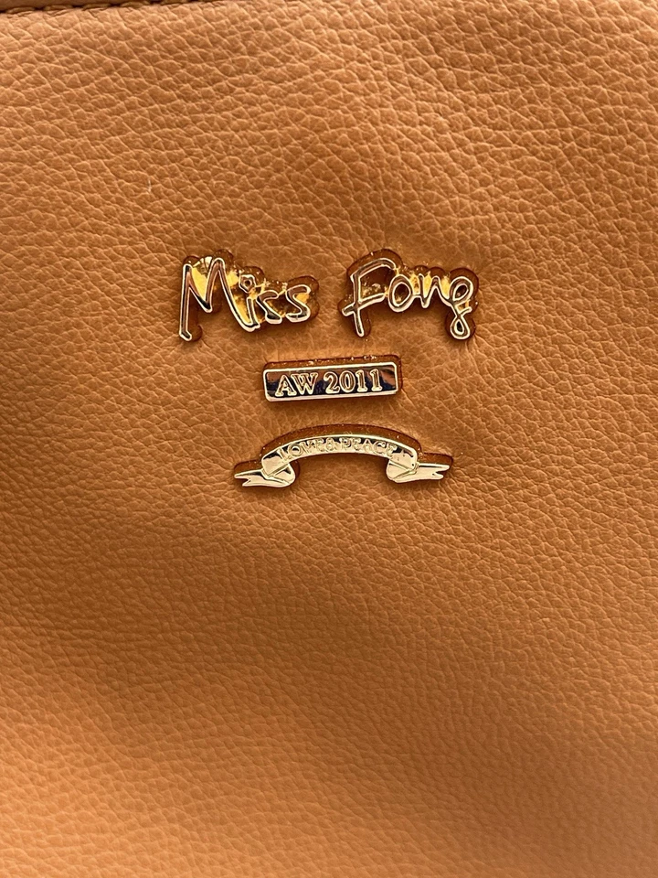 Mini Bolsa de Pañales Bandolera con 7 Organizadores Bolsillos Aislados DEFECTO-falta una correa Foto 3 de 4