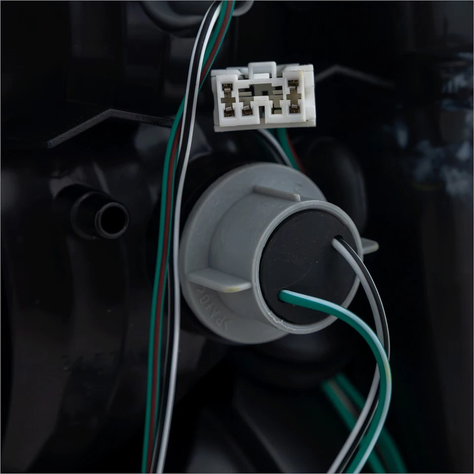 Luz trasera para Nissan Xterra 2000-2001 lado del conductor Foto 4 de 4