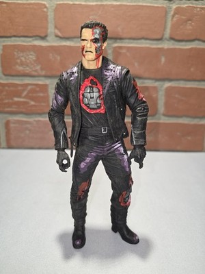 2009 NECA Robocop vs Terminator 7'' T-800 Arnold Swarzeneeger Action Figure