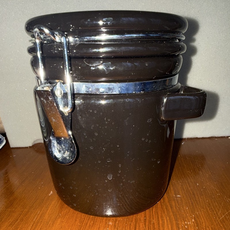 Black  Ceramic Canister 7 oz Round Metal Clamp Lid Vintage/Retro Kitchen Jar