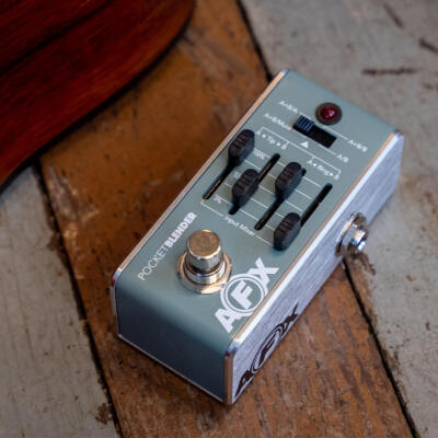 ギター FISHMAN AFX POCKET BLENDER MINI Fishman AFX Pocket Blender Mini Acoustic Guitar A/B/Y + D.I Pedal
