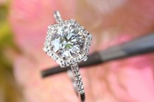 White Diamond 2.50 Ct Lab-Created Round Cut Engagement Ring 925 Sterling Silver