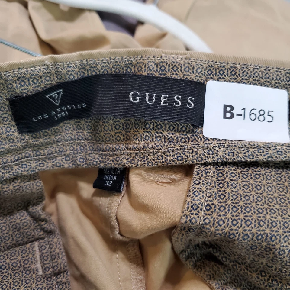 Guess Hombres Pantalones Cortos 32 Beige Chino tiro medio Bolsillo con Cremallera 10" Entrepierna Informal Foto 2 de 4