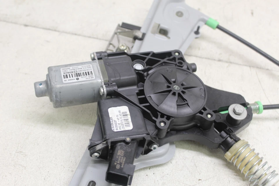 2016-2024 Chevrolet Camaro SS oem RH passenger side window track motor regulator - Image 4 of 4