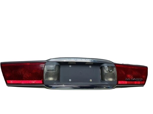 00-05 GM Buick Lesabre CUSTOM Tail Light Center Trunk Rear Finish Panel X861