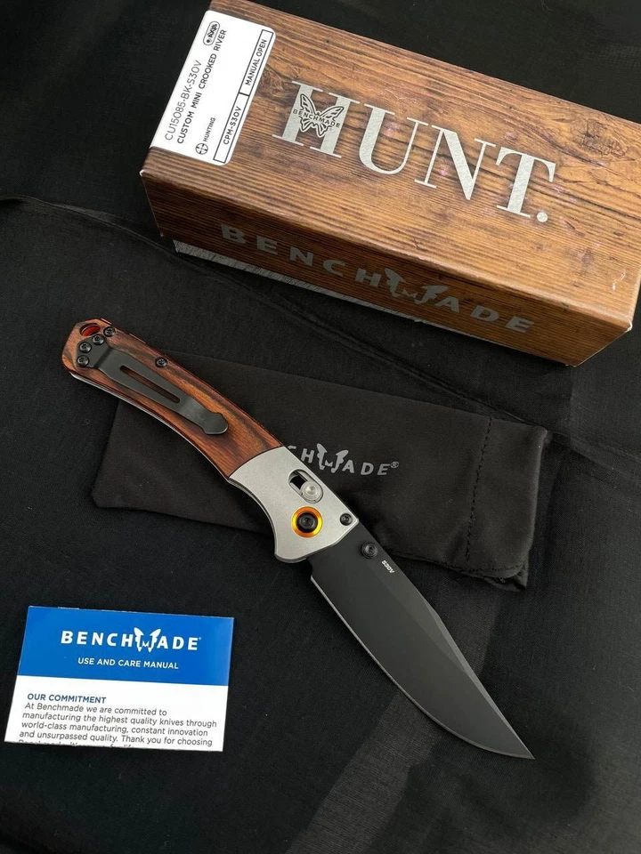 Cuchillo Plegable Clásico Nuevo Hoja Negra Mango Marrón Madera Benchmade 15085 CPM-S30V Foto 2 de 4