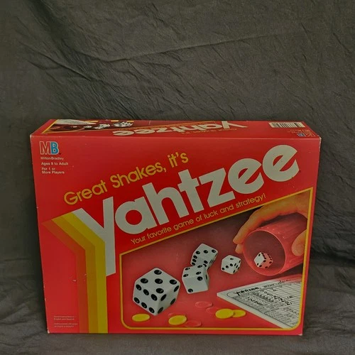 Yahtzee Board Game w/Scorecard, Dice, & Chips Milton Bradley VTG 1982 (Complete)