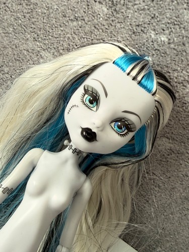New Monster High Reel Drama Doll Frankie Stein Nude For OOAK