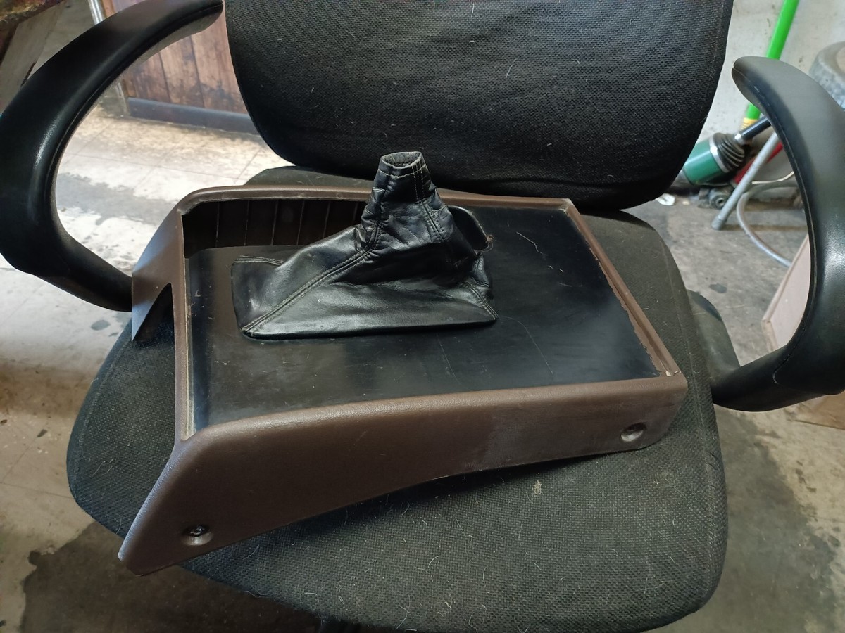 1991-1994 Toyota Land Cruiser FJ80 FJ 80 Center Console