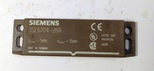 1 USED SIEMENS 3SE6704-2BA SAFETY MAGNETIC SWITCH ACTUATOR ***MAKE OFFER***