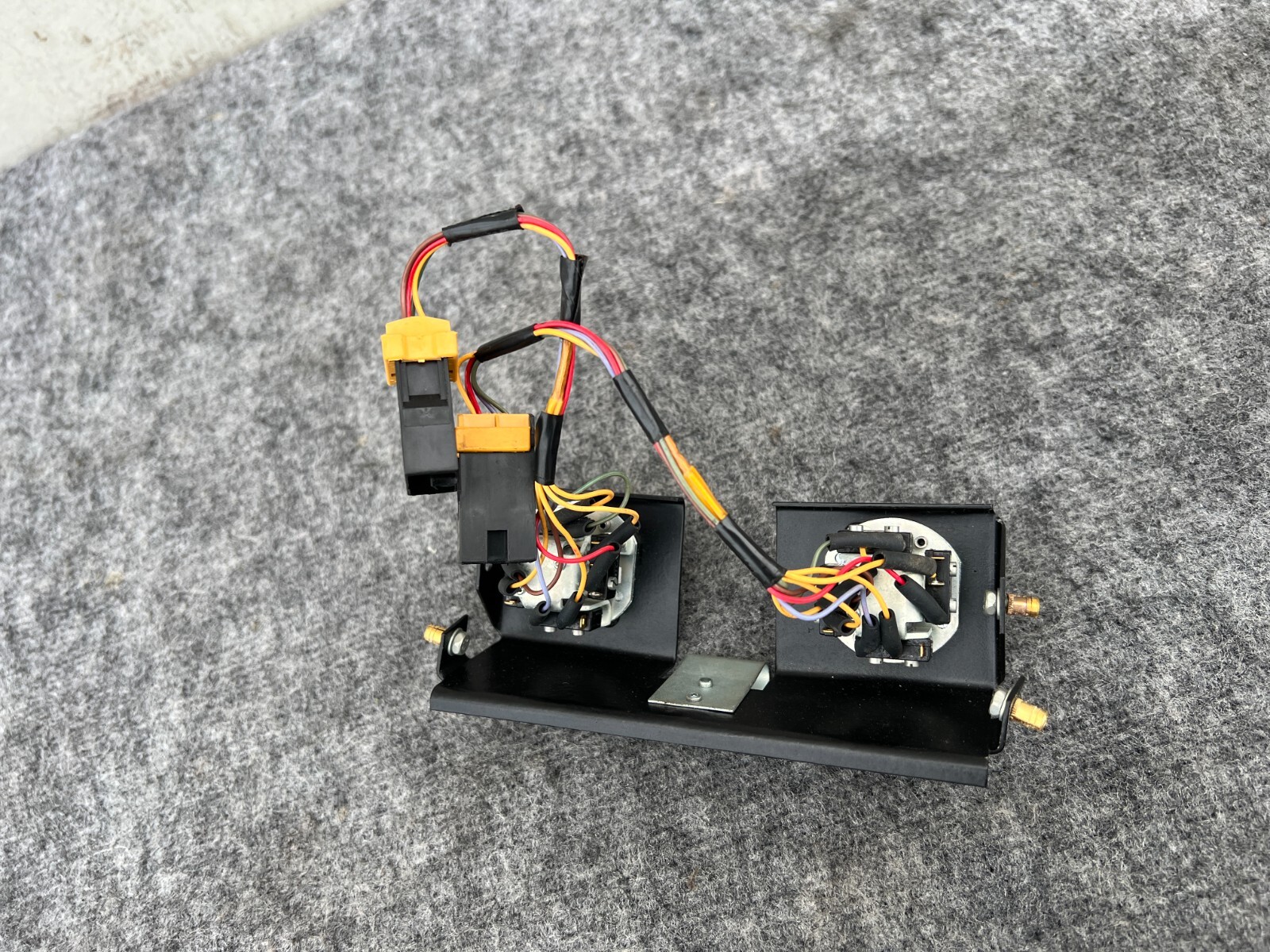 SIDE VIEW MIRROR CONTROL SWITCH BENTLEY TURBO R (1988-1998)
